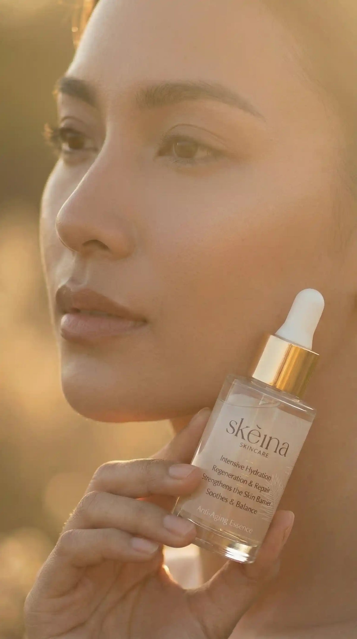 Mit der Anti-Aging Essence von Skeina, sieht man Ihnen Ihr Alter nicht an. Natürlich schön und jung aussehen mit Skincare